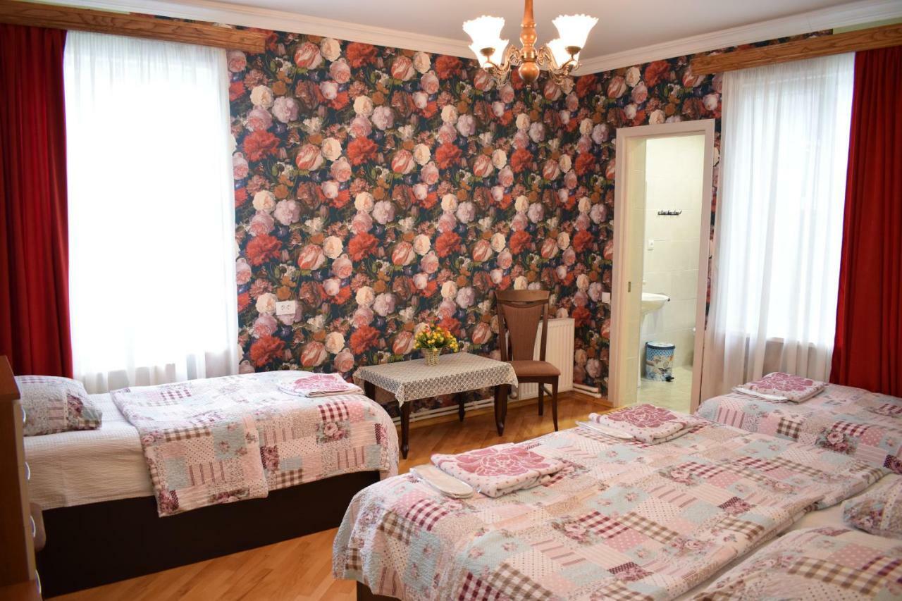Family Hotel Lago & Wine Cellar 라고데키 외부 사진